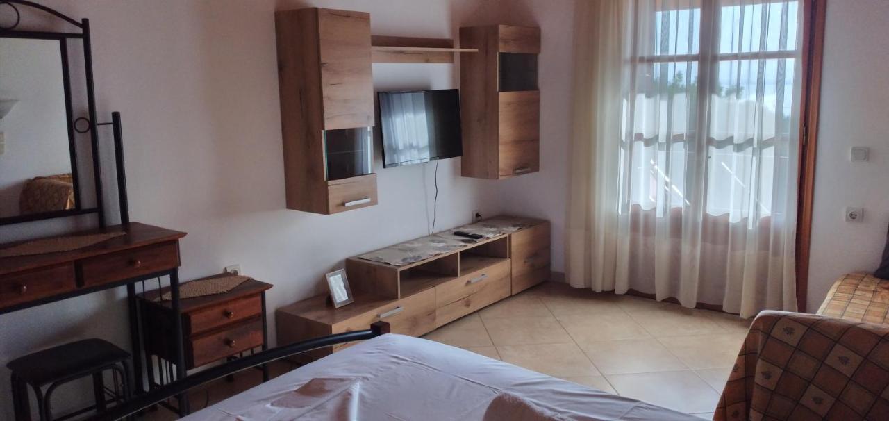 Athina Studio Apartments Кервели Экстерьер фото