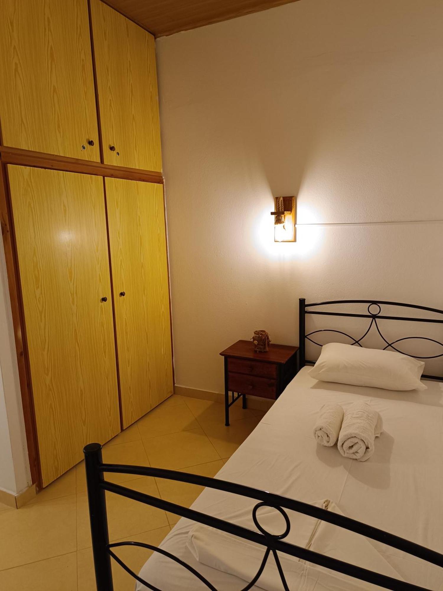 Athina Studio Apartments Кервели Экстерьер фото